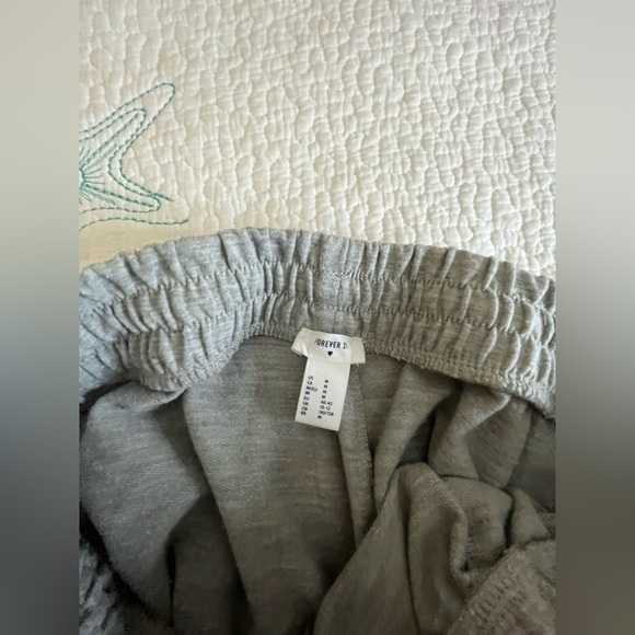 NWOT Forever 21 High Waisted Joggers - Picture 6 of 6